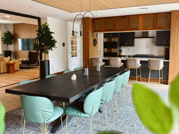 Sentral Old Town: Walkable to Nightlife, Resort Pool + Hot Tub, and Gym image 4
