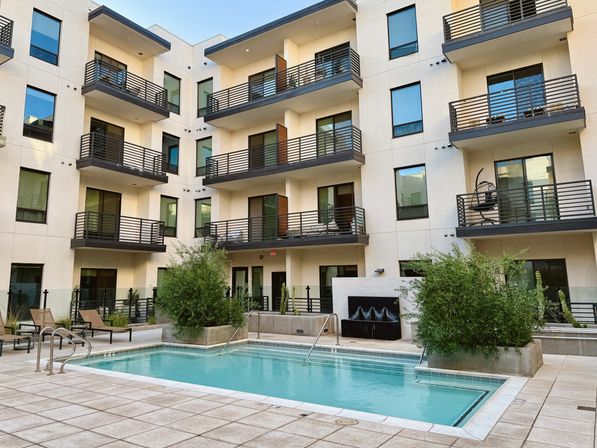 Sentral Old Town: Walkable to Nightlife, Resort Pool + Hot Tub, and Gym image 1