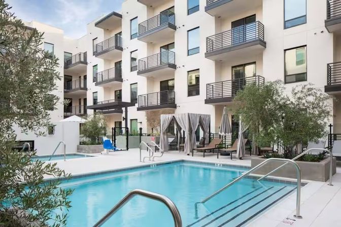 Sentral Old Town: Walkable to Nightlife, Resort Pool + Hot Tub, and Gym image 28