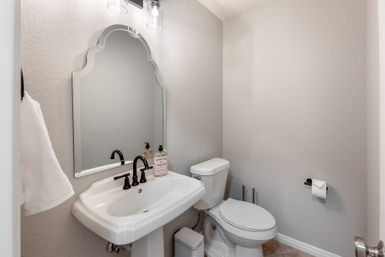 5 Bedroom Sweet Retreat with Heated Pool, Spa, Firepit & Volleyball Court image 37