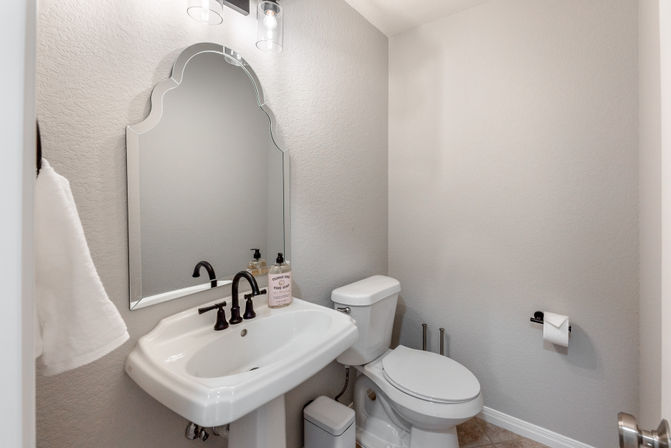 5 Bedroom Sweet Retreat with Heated Pool, Spa, Firepit & Volleyball Court image 37