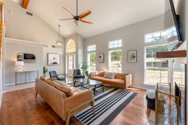 5 Bedroom Sweet Retreat with Heated Pool, Spa, Firepit & Volleyball Court image 8