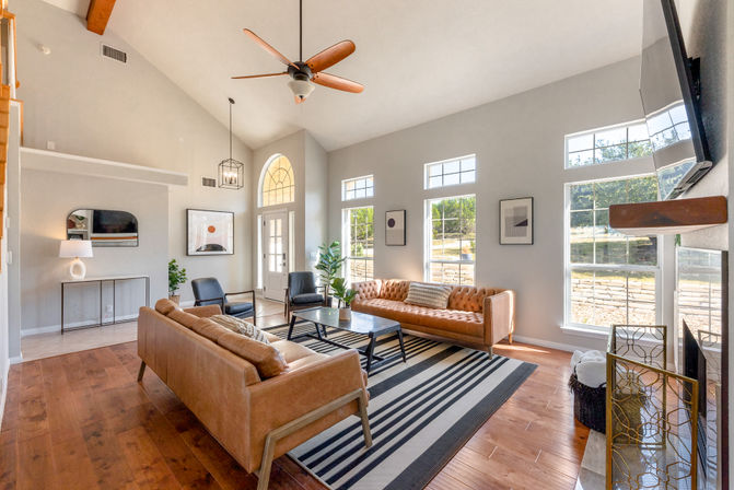 5 Bedroom Sweet Retreat with Heated Pool, Spa, Firepit & Volleyball Court image 8
