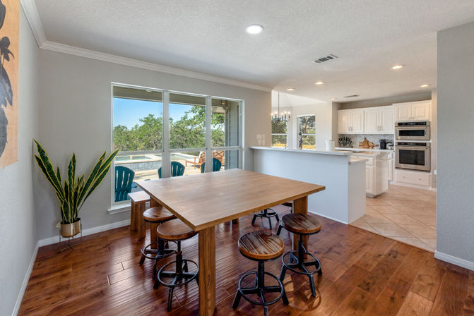 5 Bedroom Sweet Retreat with Heated Pool, Spa, Firepit & Volleyball Court image 14