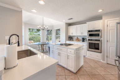 5 Bedroom Sweet Retreat with Heated Pool, Spa, Firepit & Volleyball Court image 10