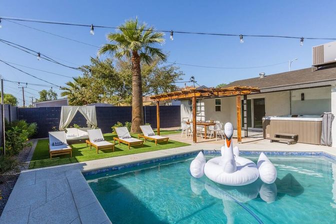 Galactic Getaway: 4-Bedroom Rental with Private Pool, Hot Tub & Custom Themed Murals image 33