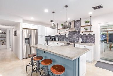 Galactic Getaway: 4-Bedroom Rental with Private Pool, Hot Tub & Custom Themed Murals image 37