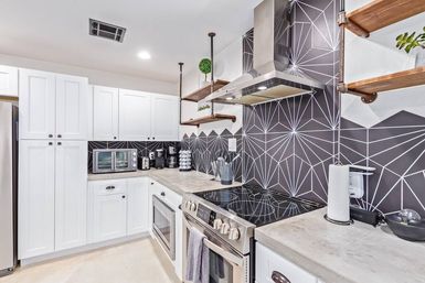 Galactic Getaway: 4-Bedroom Rental with Private Pool, Hot Tub & Custom Themed Murals image 38