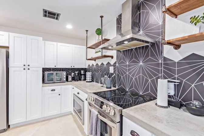 Galactic Getaway: 4-Bedroom Rental with Private Pool, Hot Tub & Custom Themed Murals image 38