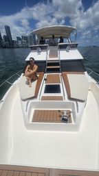 Miami Vibes: The Ultimate 50' Flybridge Adventure image 15