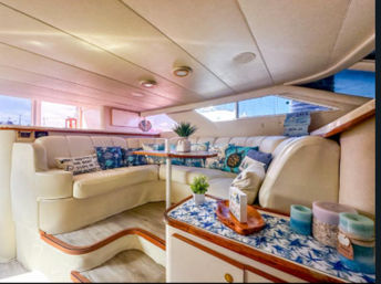 Miami Vibes: The Ultimate 50' Flybridge Adventure image 7