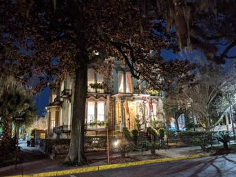 Hell Cat Ghost Tour - Savannah's Haunts and Horror with Local Guide image 10