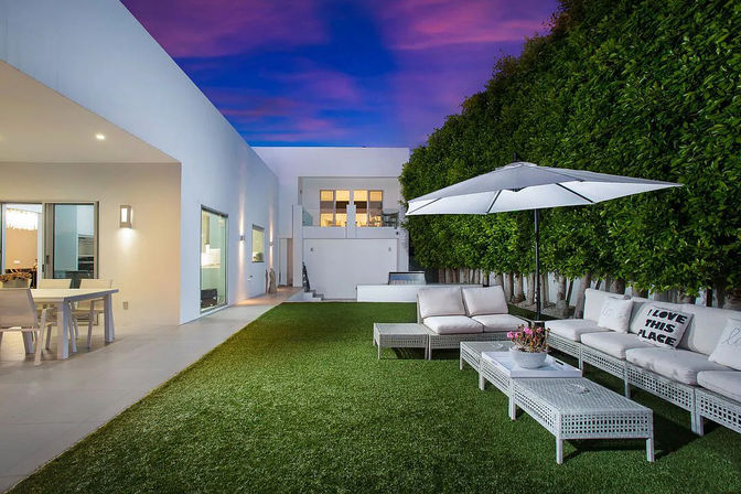 Skyline Serenity: A Luxury Villa Above It All image 25