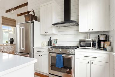 Charming 10-Bedroom Downtown Home Steps to King St image 35