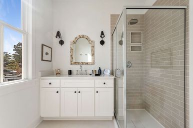 Charming 10-Bedroom Downtown Home Steps to King St image 18