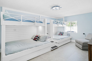 Bahia Paradise: Serene Waterfront Oasis Steps from Dolphins & Tranquil Waterways image 5