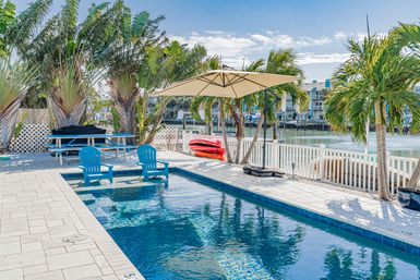 Bahia Paradise: Serene Waterfront Oasis Steps from Dolphins & Tranquil Waterways image 8