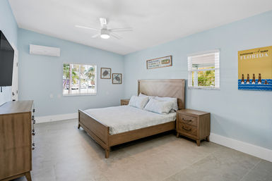 Bahia Paradise: Serene Waterfront Oasis Steps from Dolphins & Tranquil Waterways image 22