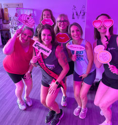 A VIP Dance Experience: Poppin’ Bottles & Booties with Your Besties image 6