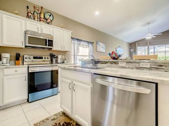 Ariel Home with Pool & Hot Tub 10 Miles from Disney World image 7