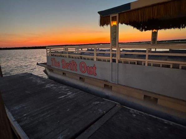 Sunset Sip & Sail: Private Hamptons Bay Cruise for Groups image 4