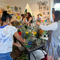 Floral 101 - Creative Floral Experience image 1