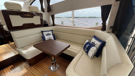 Galeon 430 Sky 43' Yacht Charter image 8