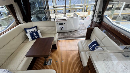 Galeon 430 Sky 43' Yacht Charter image 13