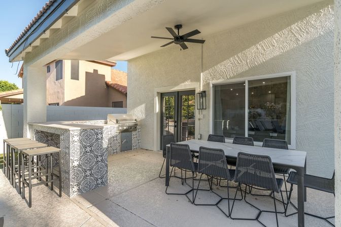 The Black Palm: Chic Desert Escape with Pool & Game Room image 6