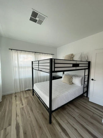 The Black Palm: Chic Desert Escape with Pool & Game Room image 16