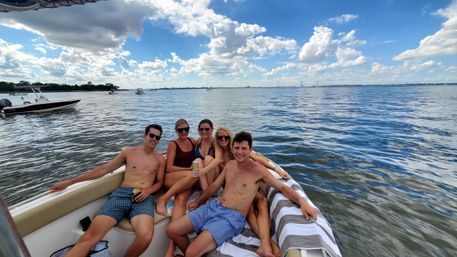 21 ft Sea Hunt Center Console Charter for Up to 7 Guests image 3