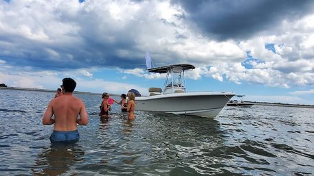 21 ft Sea Hunt Center Console Charter for Up to 7 Guests image 4