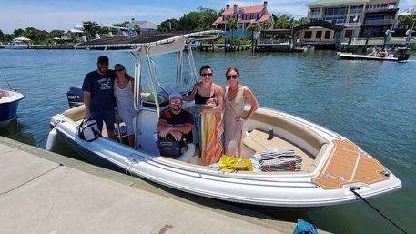21 ft Sea Hunt Center Console Charter for Up to 7 Guests image 7