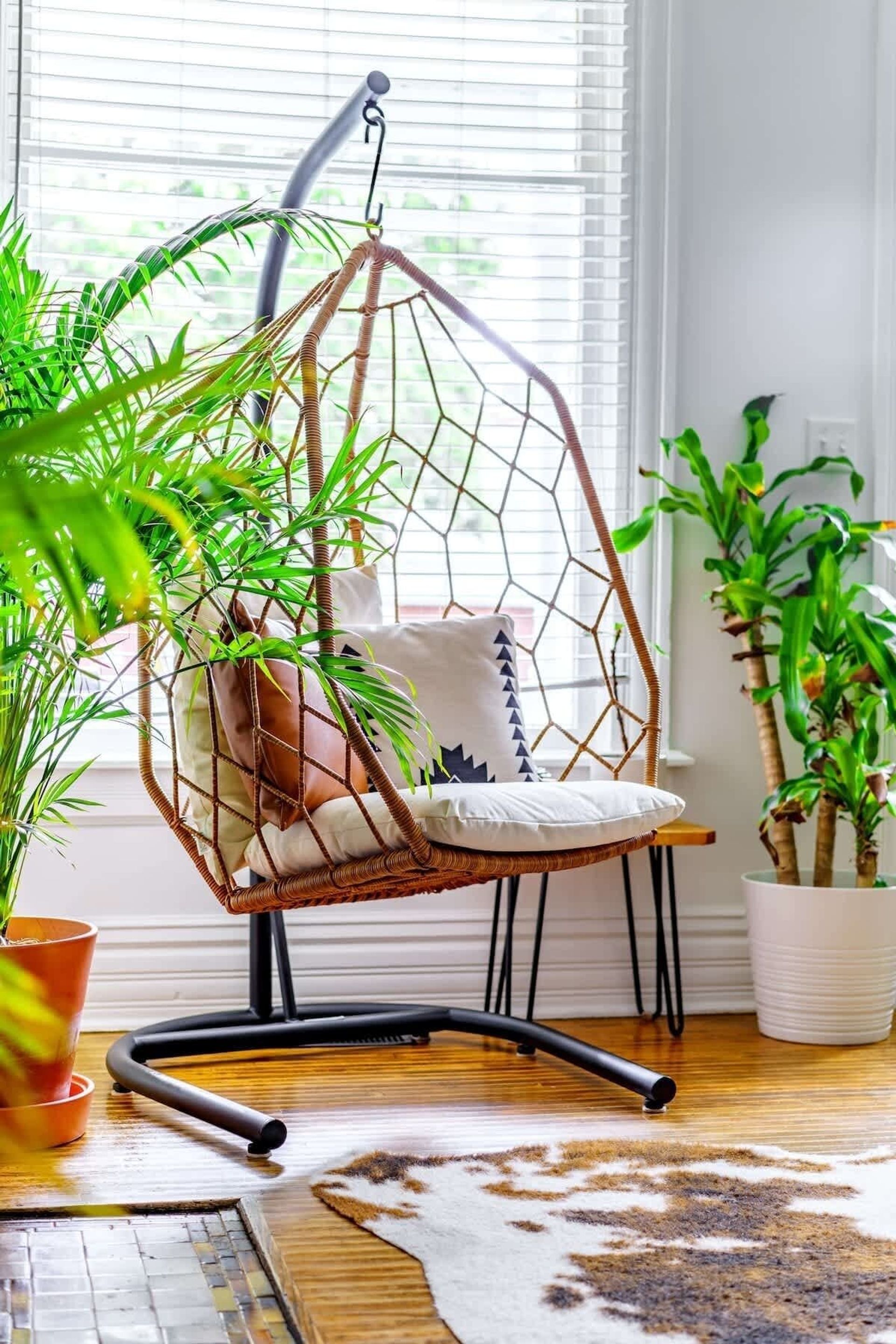 Jungle Fever: Designer Jungle-Inspired 3BR + Walk to Nightlife image 2