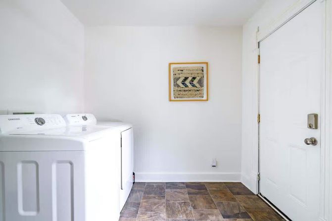 Jungle Fever: Designer Jungle-Inspired 3BR + Walk to Nightlife image 56