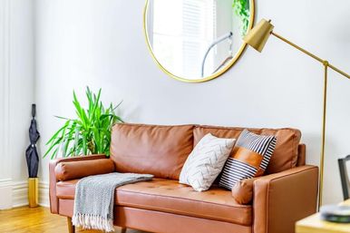 Jungle Fever: Designer Jungle-Inspired 3BR + Walk to Nightlife image 15