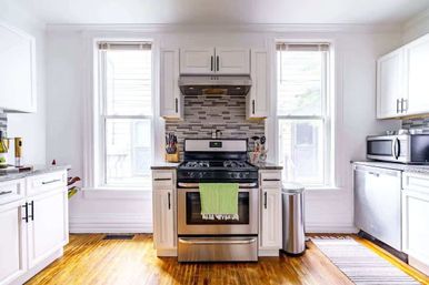 Jungle Fever: Designer Jungle-Inspired 3BR + Walk to Nightlife image 57