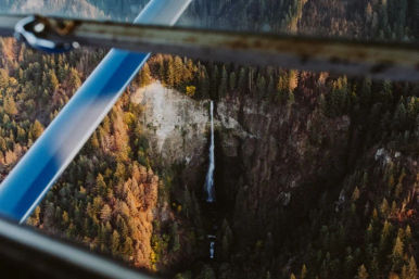 Scenic Waterfall Flight: View Multnomah Falls from Above image 4
