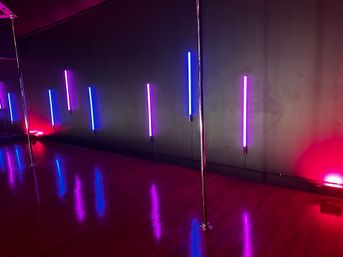 Inner Diva Private Pole Dance Class with Sassy Choreography and Empowering Atmosphere image 3