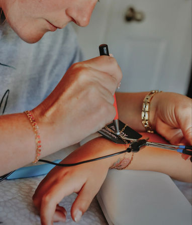 The Luxe Links Permanent Jewelry Experience image 4