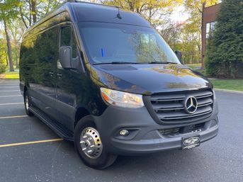 Custom Trolley Experience in Hoboken: Pizza Tour, Bar Crawl or Bach Celebration! image 11