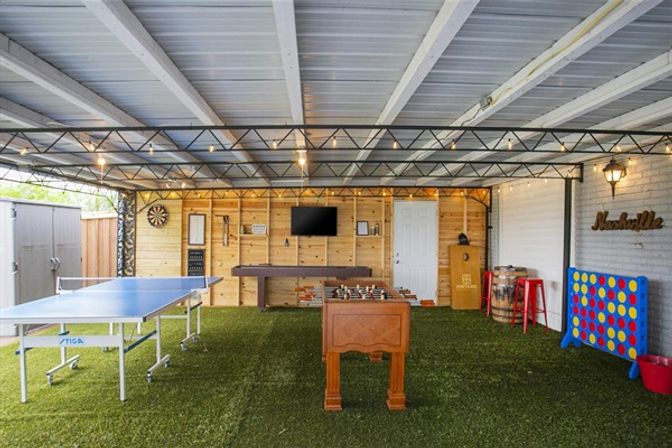 50 Shades of Graycroft: Ultimate Group Rental with Hot Tub & Game Room image 31