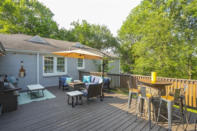 50 Shades of Graycroft: Ultimate Group Rental with Hot Tub & Game Room image 29