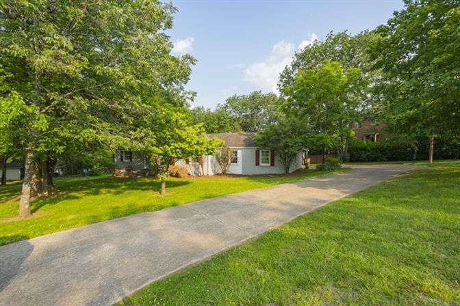 50 Shades of Graycroft: Ultimate Group Rental with Hot Tub & Game Room image 28
