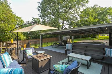 50 Shades of Graycroft: Ultimate Group Rental with Hot Tub & Game Room image 34