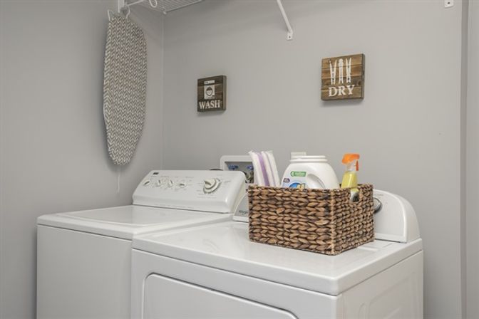 50 Shades of Graycroft: Ultimate Group Rental with Hot Tub & Game Room image 22