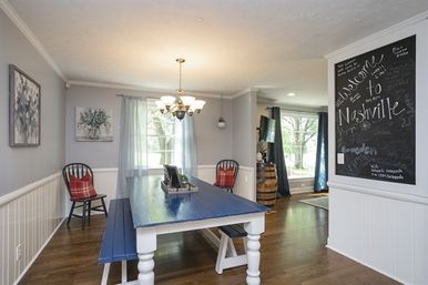 50 Shades of Graycroft: Ultimate Group Rental with Hot Tub & Game Room image 13