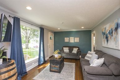 50 Shades of Graycroft: Ultimate Group Rental with Hot Tub & Game Room image 12