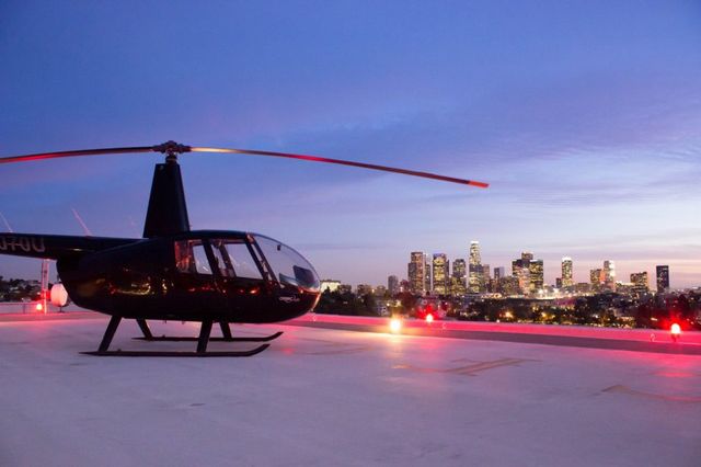 Private Helicopter Tour: Witness Iconic Landmarks with Complimentary Inflight Champagne image 3