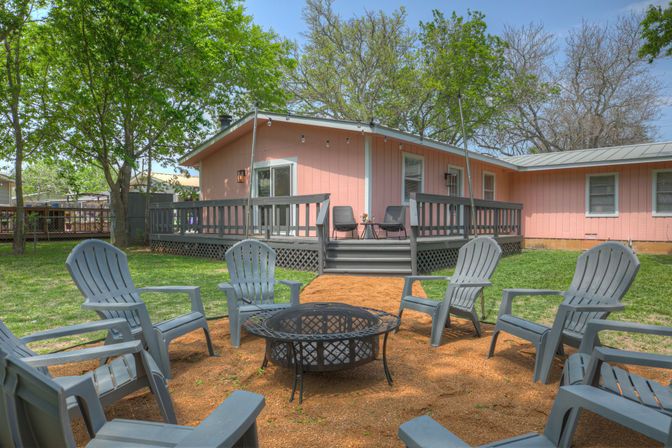 The Pink Haus: Luxe 3BR Retreat 1 Mile from Main Street with Firepit & Cozy Design image 52